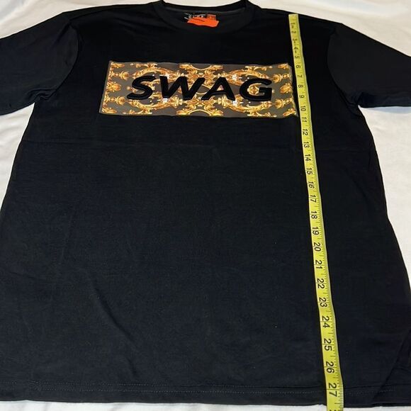 Huge Fashion Exchange Men’s Black Swag Embossed Tee Size Large - Picture 8 of 11